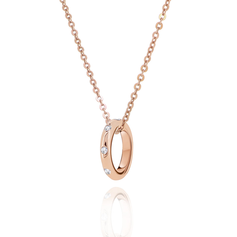 18K Rose Gold Chain Necklace with a Ring Pendant and Round Brilliant Diamonds. 